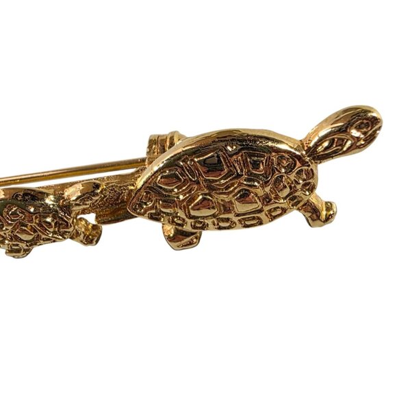 Vtg Gold-Tone franklin mint Tortoise Bar Pin Brooch Four Detailed Turtles - Picture 2 of 7
